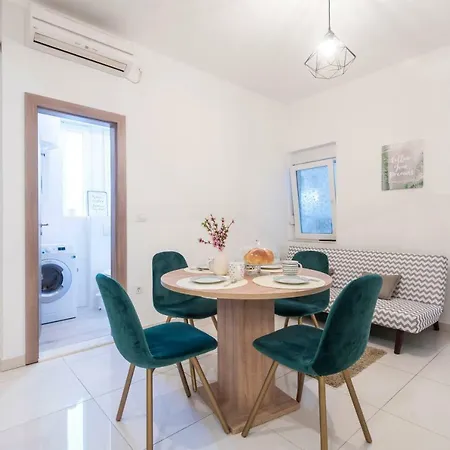 M And S Apartment *