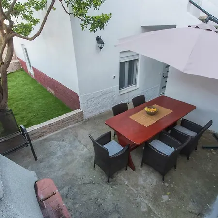 Apartment M And S Kali