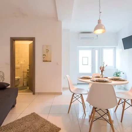 M And S Apartment Kali