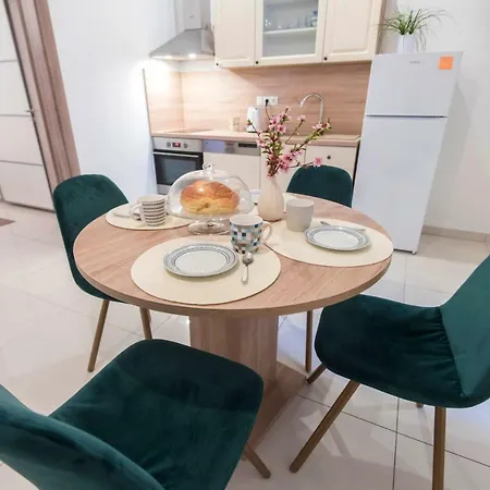 M And S Apartment