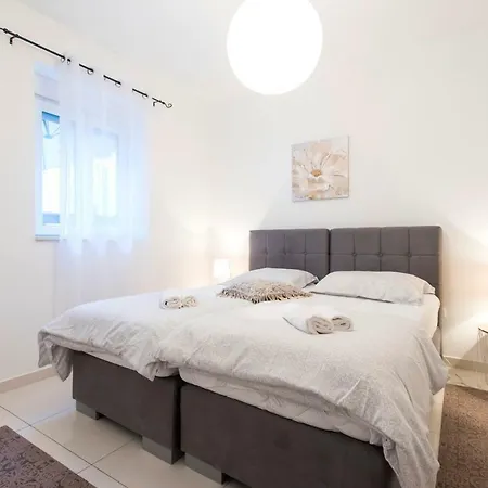 M And S Apartment *