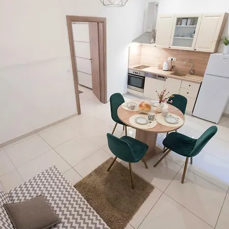 M And S Apartment