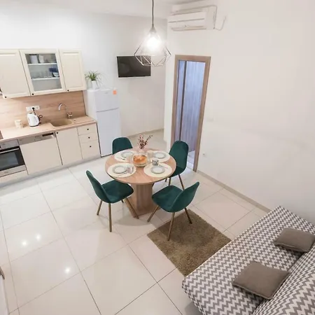 Apartment M And S *