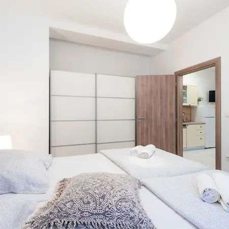 Apartment M And S *
